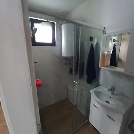 Vikendica Una-baksais شقة