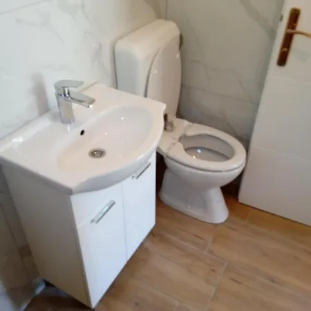 Vikendica Una-baksais