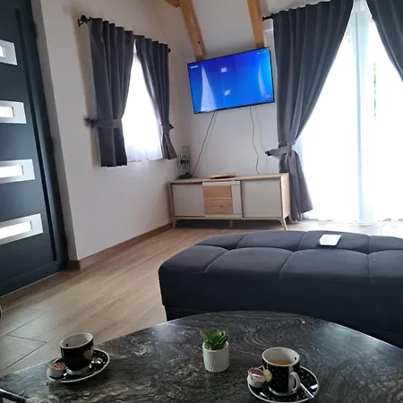 Vikendica Una-baksais *