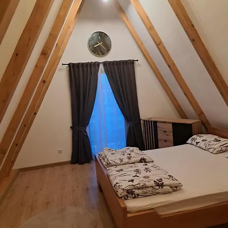 Vikendica Una-baksais