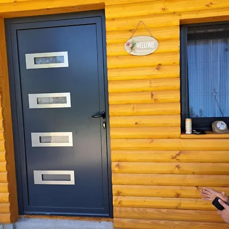 Vikendica Una-baksais