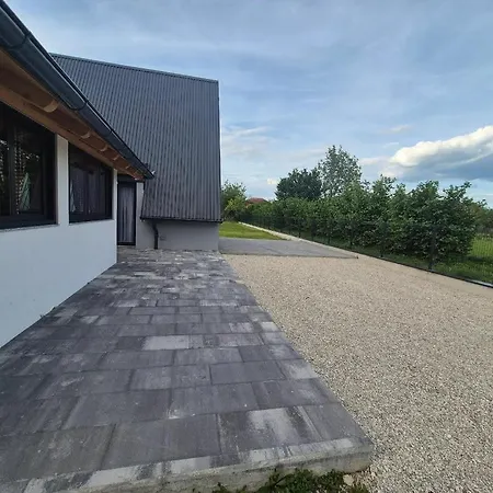 Vikendica Una-baksais *